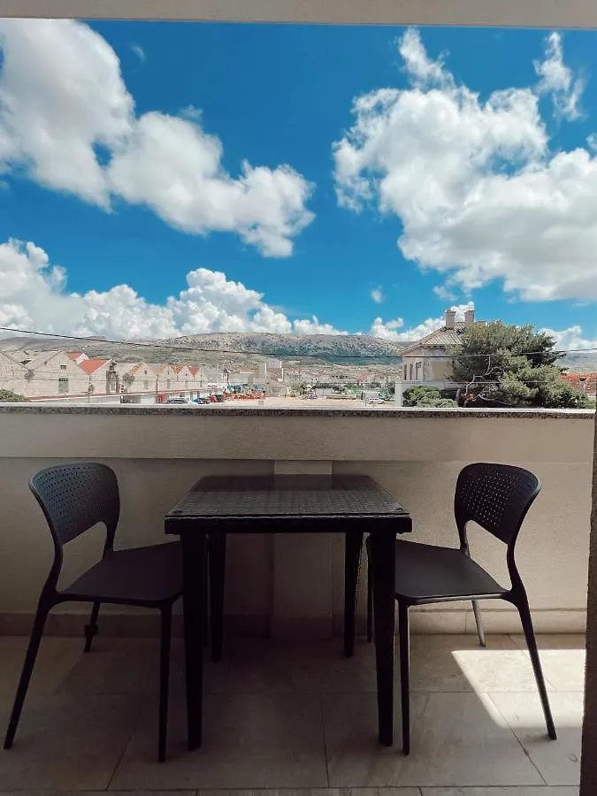 Guest house Apartments Buljanovic Pag Town
